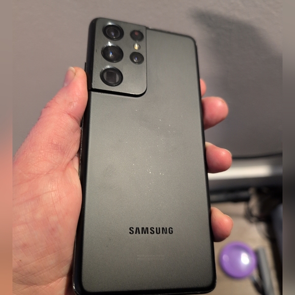 Samsung S21 Ultra 5G UNLOCKED - Picture 2 of 13